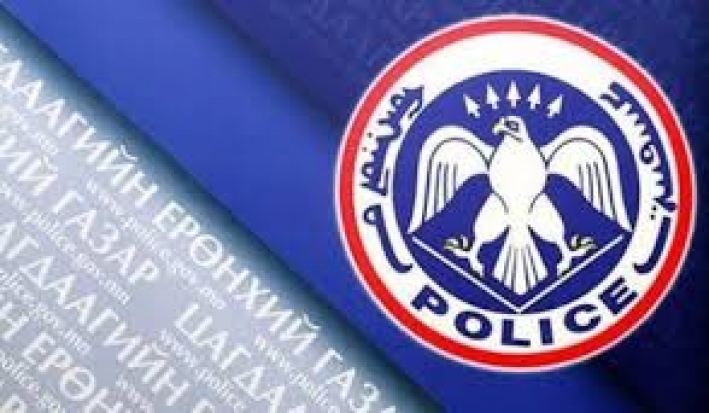 Сошиалаар мөнгө залилдаг таван залууг илрүүлэн шалгаж байна